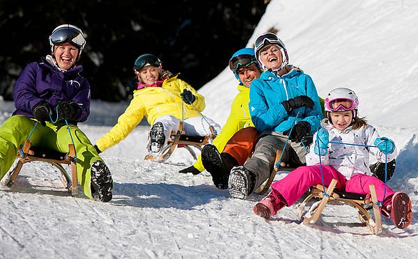 Szánkózás a 7 km hosszú Hochwurzen szánkópályán