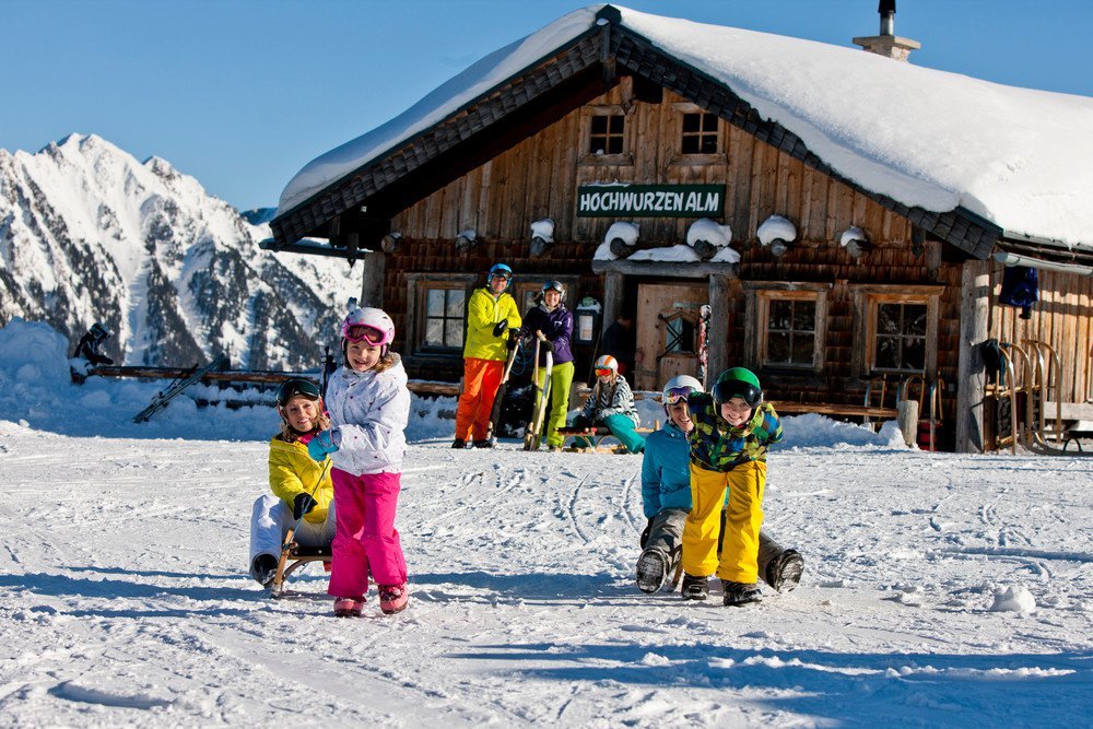 Szánkózás a 7 km hosszú Hochwurzen szánkópályán