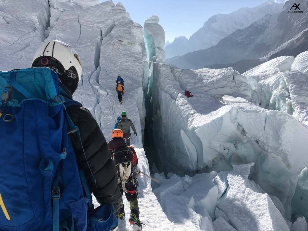 A Khumbu-gleccser labirintusában