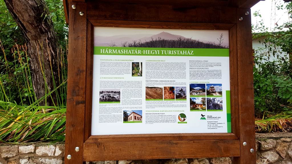 Információs tábla a Turistaház történetéről