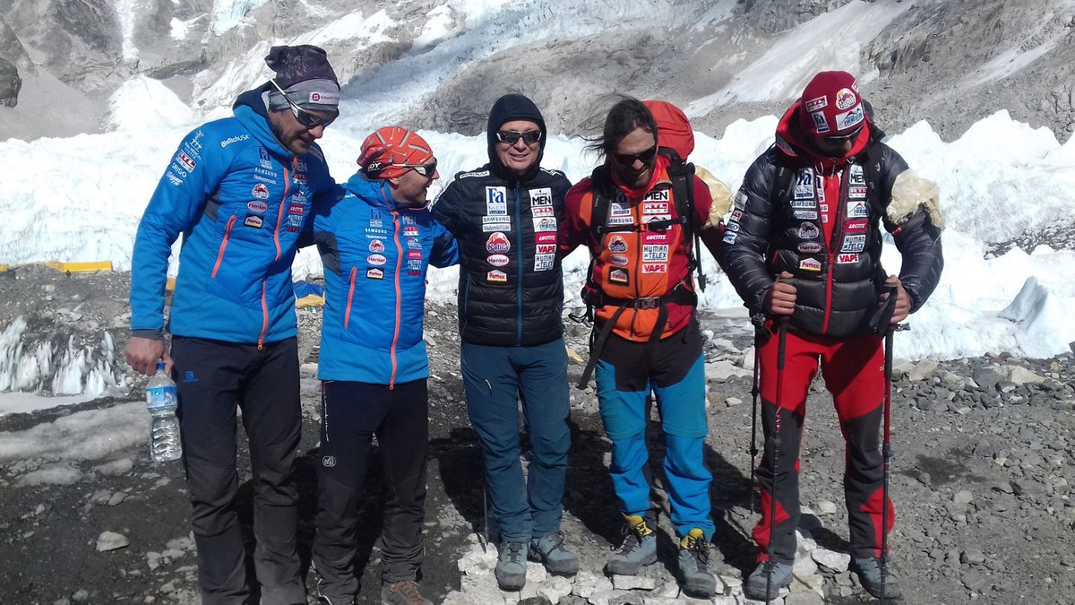 Száraz Dénes, Pintér László, Geszti Péter, Klein Dávid, Suhajda Szilárd Forrás: Everest Expedíció 2017
