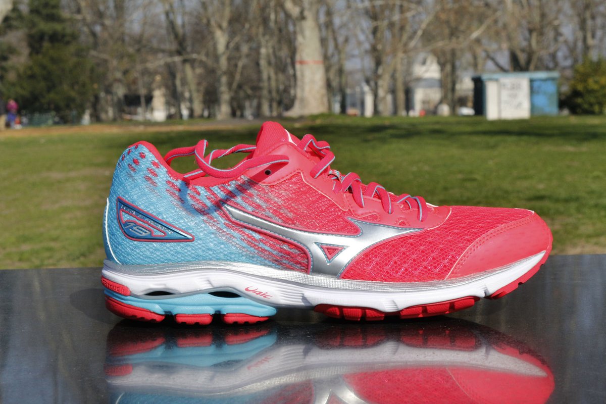 Mizuno Wave Rider 19 Forrás: Mozgásvilág.hu