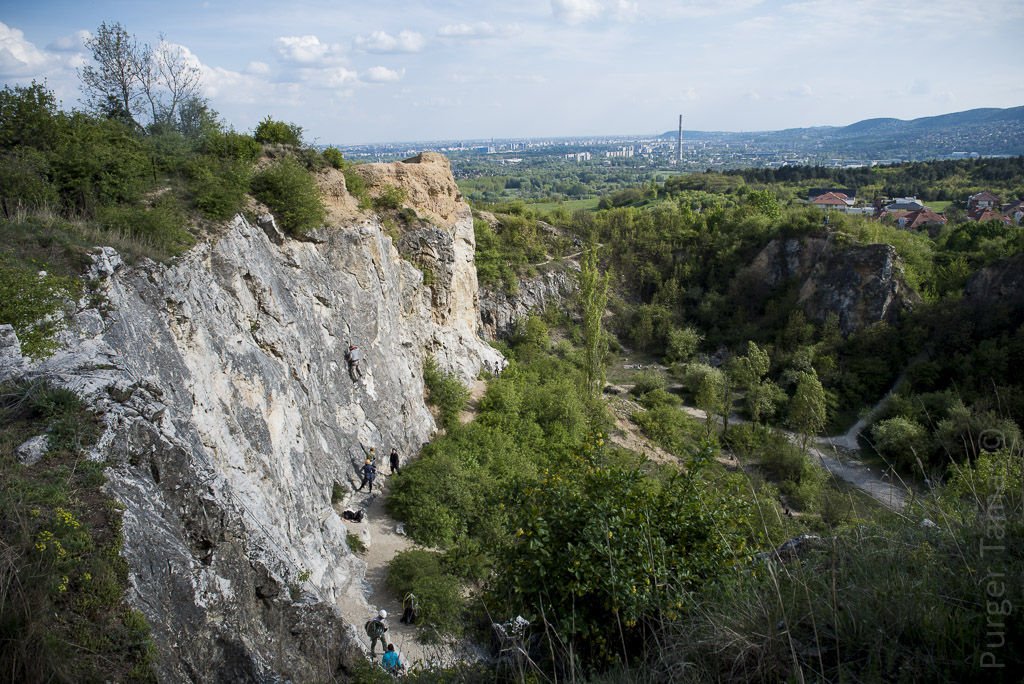 Kimerészkednék sziklára