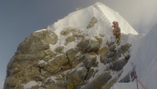A Hillary-lépcső 2017 tavaszán Forrás: Tim Mosedale/Everest Expeditions Facebook
