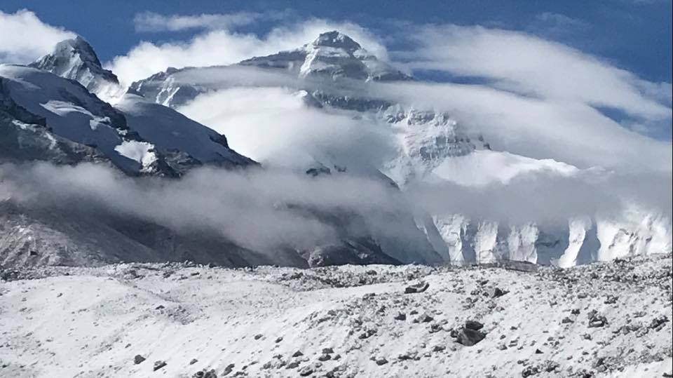 A vihartépázta Everest Forrás: George Kashouh