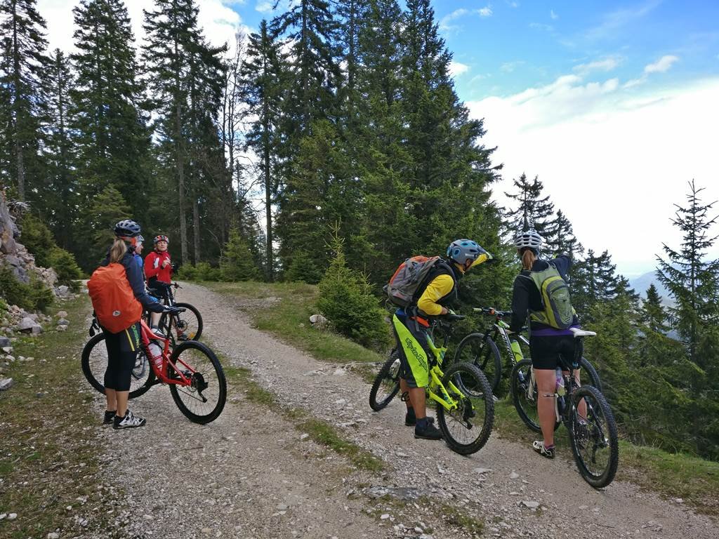 A Bled Bike Festival mountainbike verseny nyomvonalának bemutatásán Forrás: www.mozgasvilag.hu