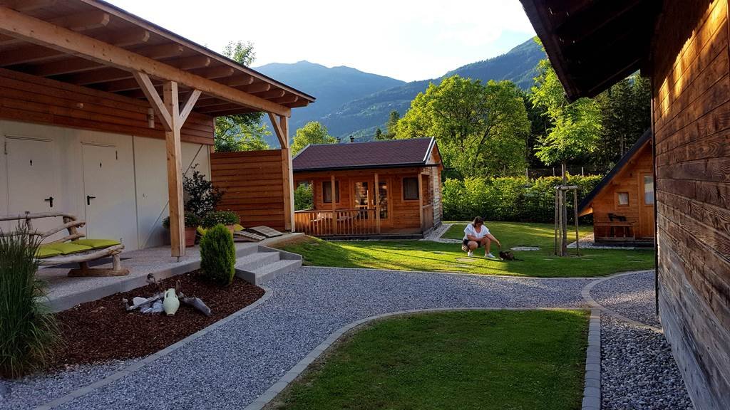 A Radlerstation Sandhof kerékpáros pihenő mini glamping faházai