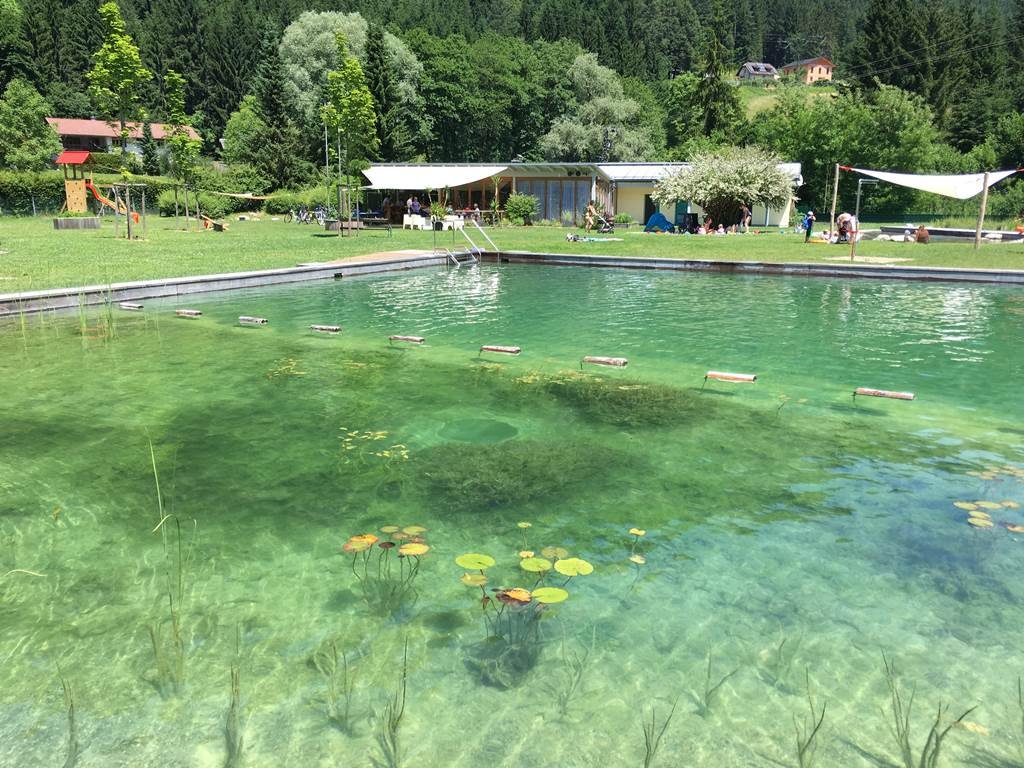 Naturbad Puch - természetes fürdőtó és étterem