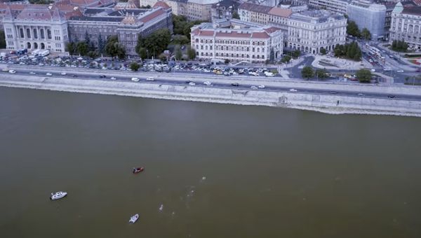 Először lesz Duna-átúszás Budapesten