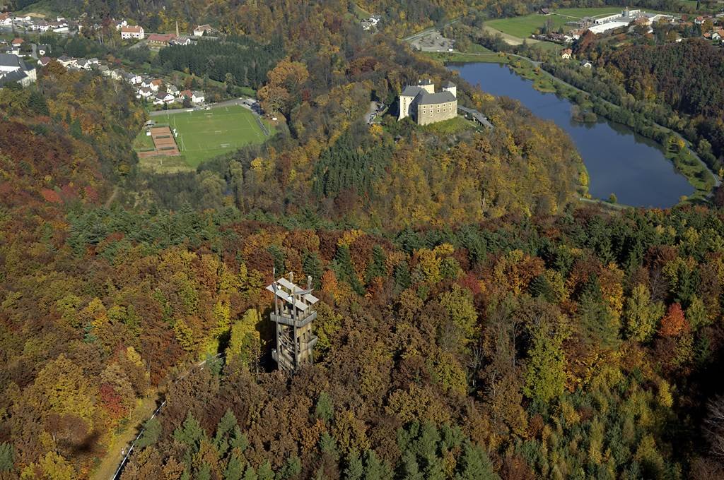 Írottkő természeti park kilátó és a Lékai vár