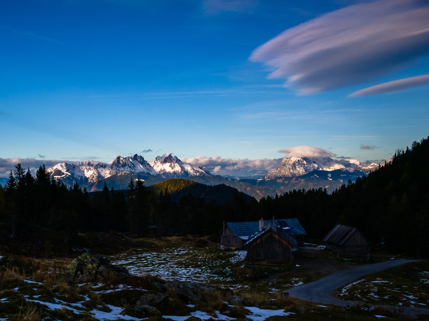 Kilátás a Gesause felé, előtérben az Edelrautehütte