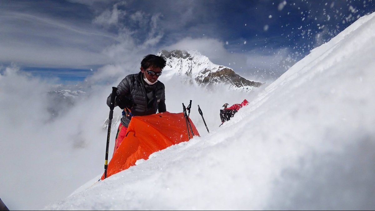 Nobukazu Kuriki, aki minden évben visszatér, hogy elérje álmát: szólóban elérni az Everest csúcsát. Eddig hétszer próbálkozott, idén Nepál felől. Forrás: Nobukazu Kuriki Facebook