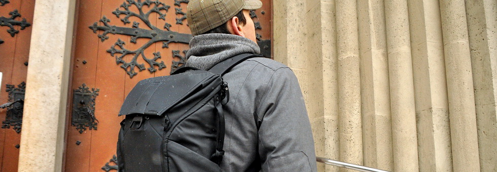 Egy modern városi ember táskája – Peak Design Everyday Backpack