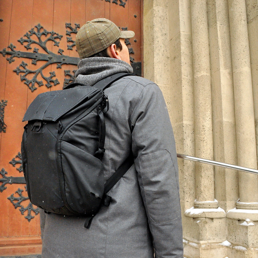 Egy modern városi ember táskája – Peak Design Everyday Backpack