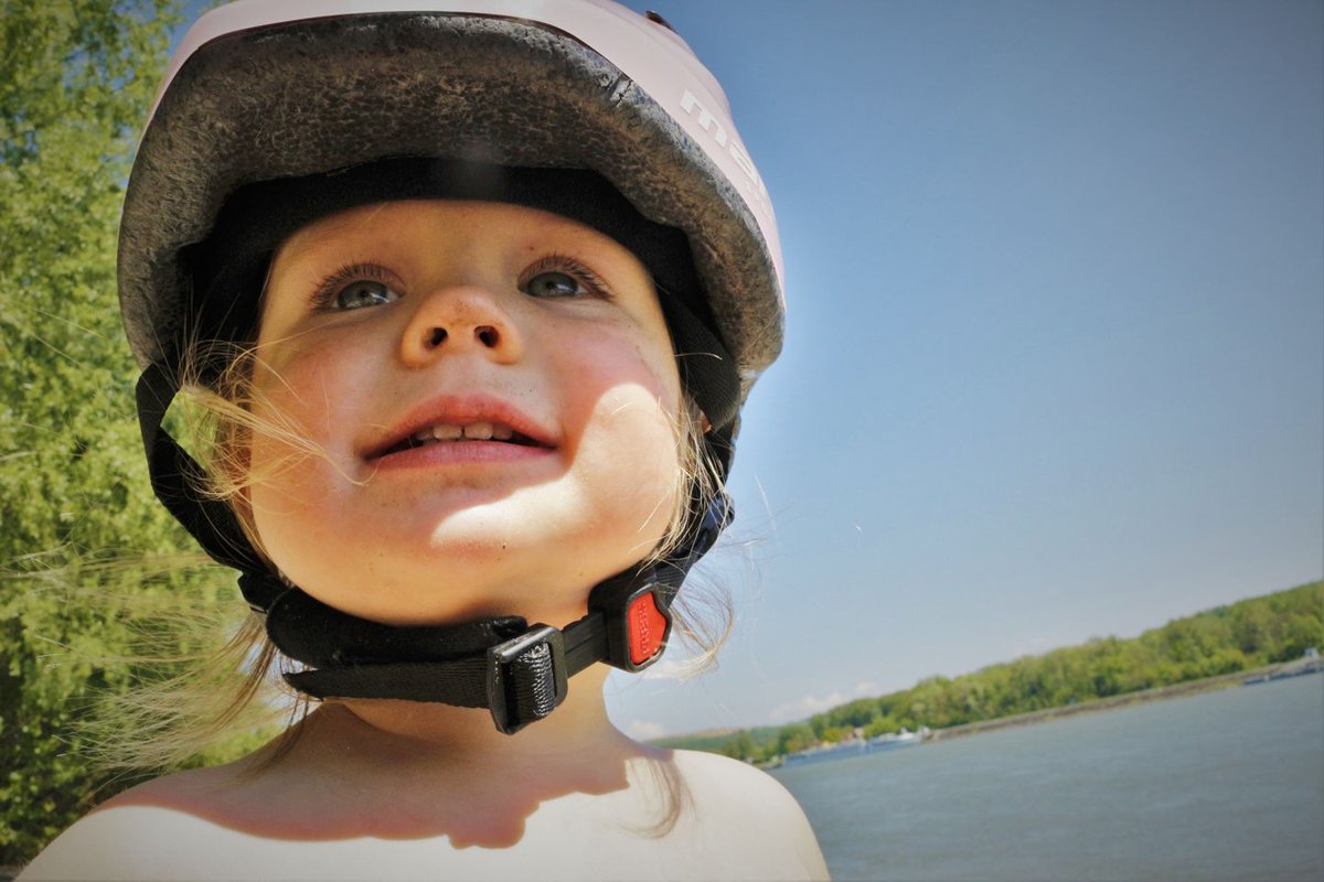 Kerékpáros fejvédő használat gyerekeknek Forrás: Mozgásvilág.hu