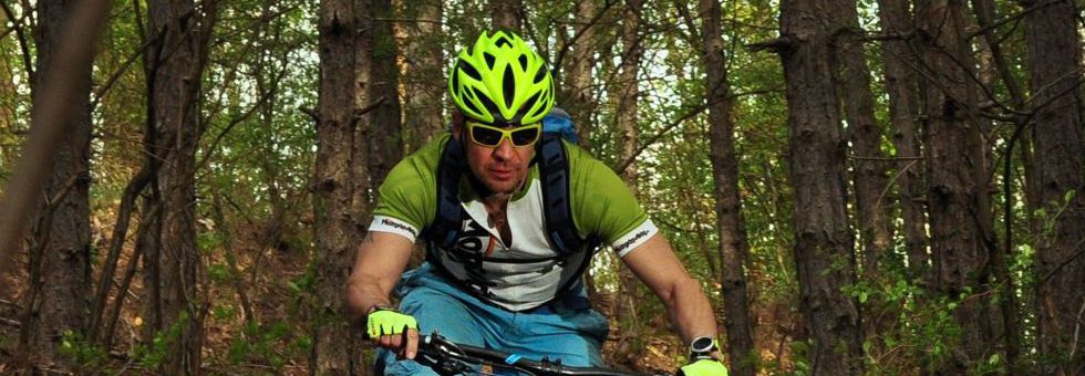 Hol kötelező a kerékpáros fejvédő?