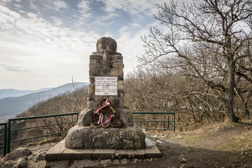 Petőfi pihenő Forrás: Pilisi Parkerdő