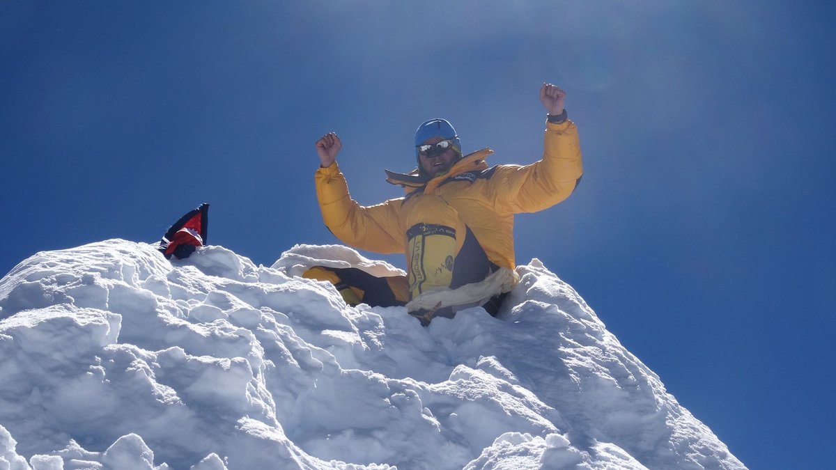 Varga Csaba a Manaszlu csúcsán Forrás: Varga Csaba Facebook