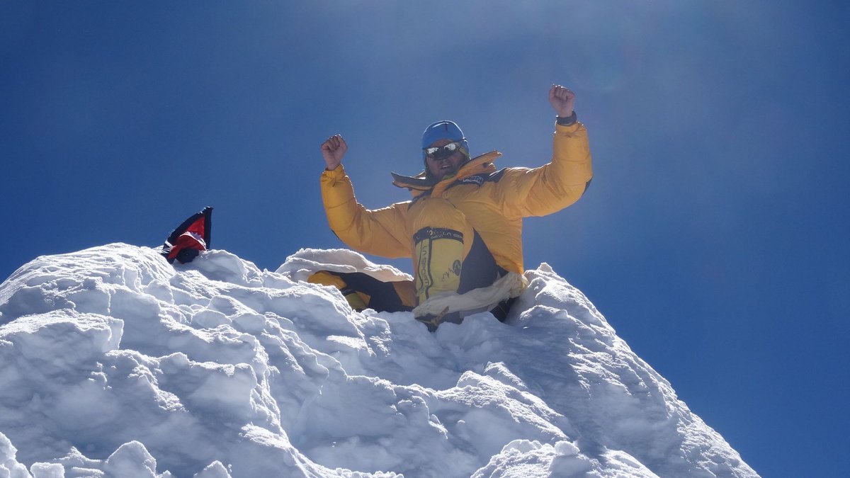 Varga Csaba a Manaszlu csúcsán Forrás: Varga Csaba Facebook