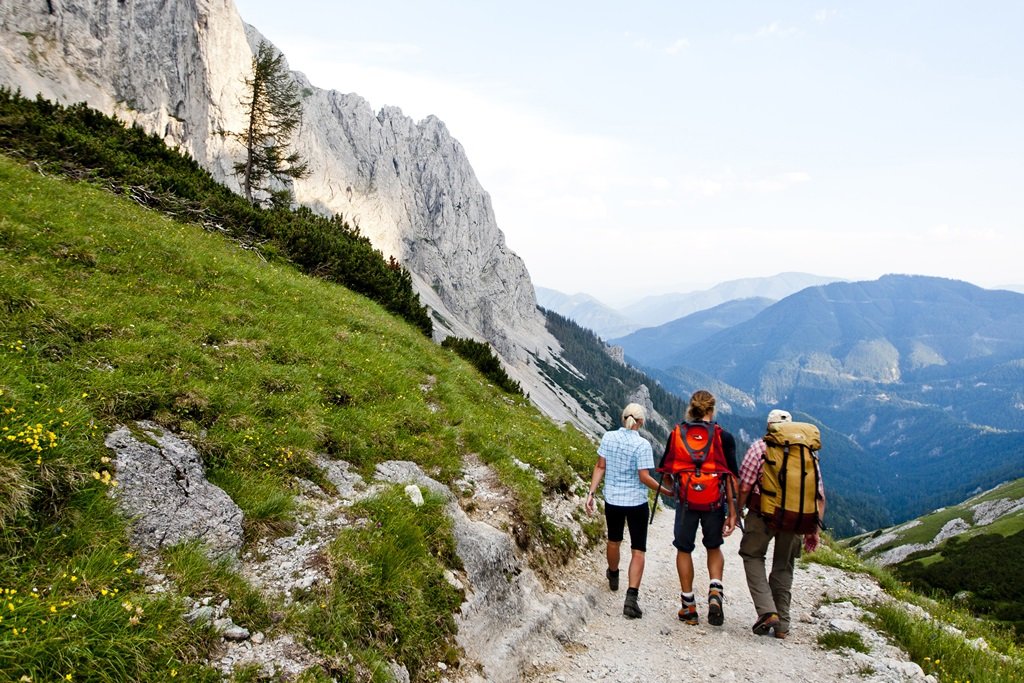 Túrázás a BergZeitReise útvonalán Forrás: Steiermark Tourismus ©Tom Lamm.cc