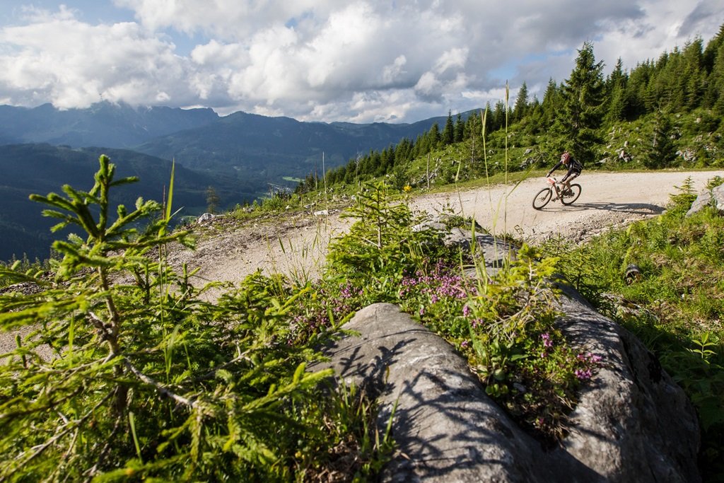 Salzkammergut Trophy Forrás: Abfahrt Gosausee 2014