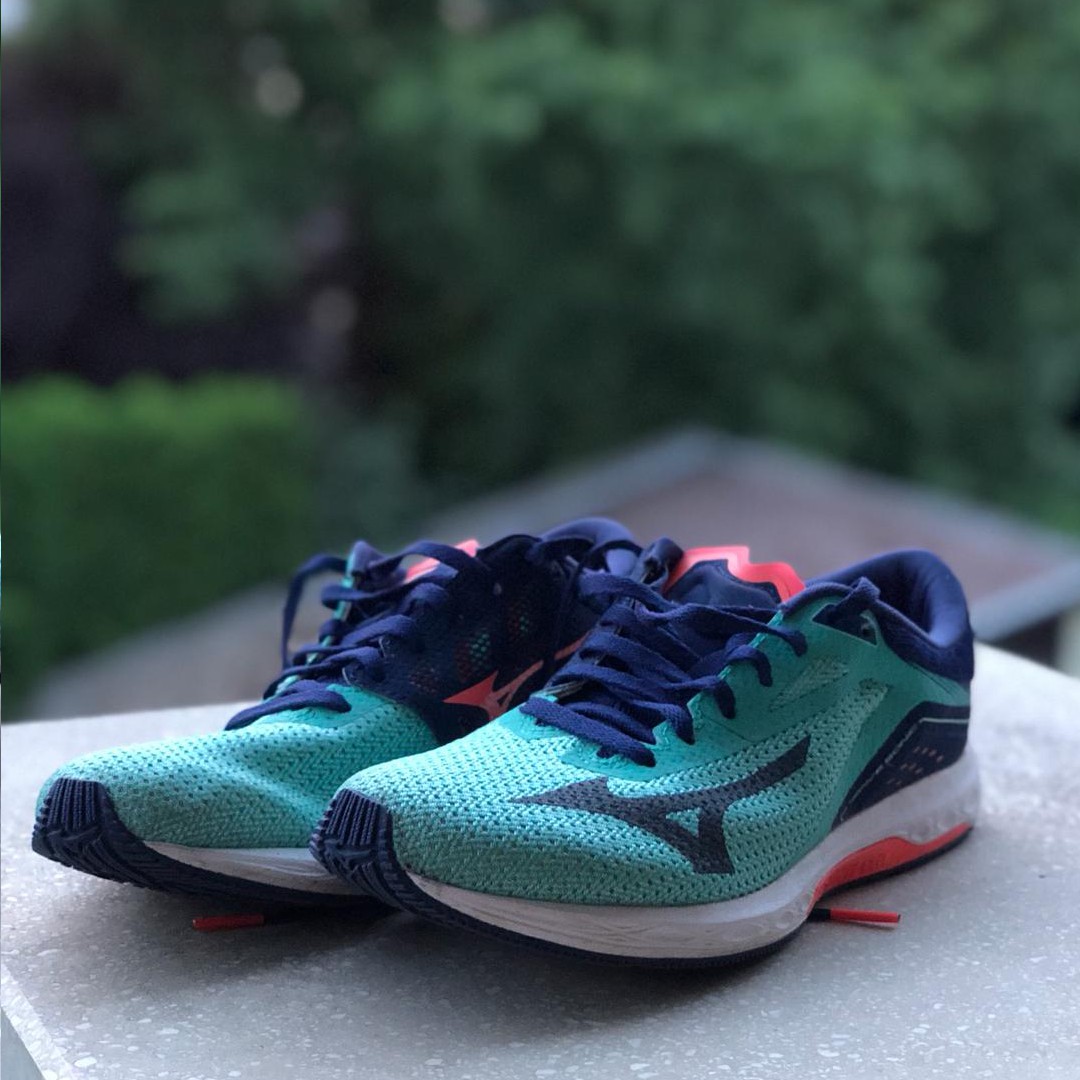 mizuno wave sonic 2018