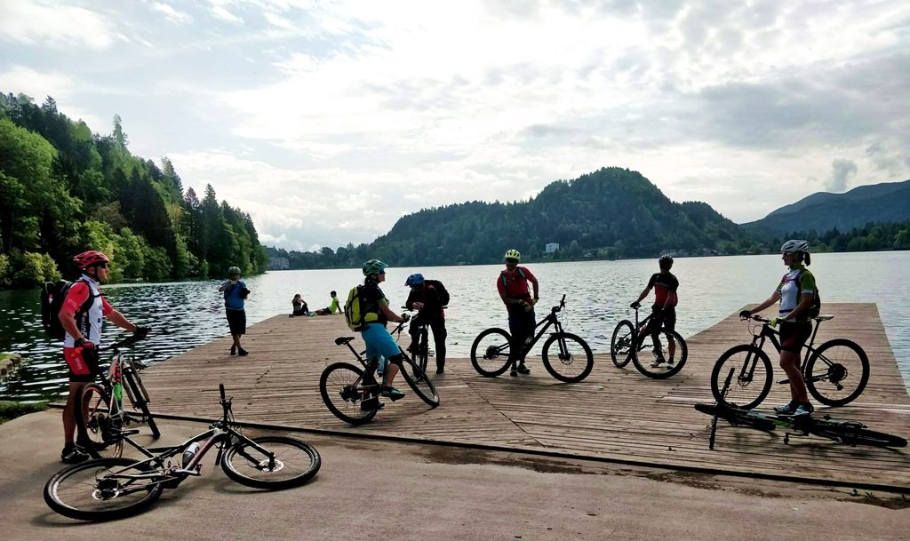 A fesztiválközpontban, a Bledi-tó partján Forrás: Mozgásvilág.hu