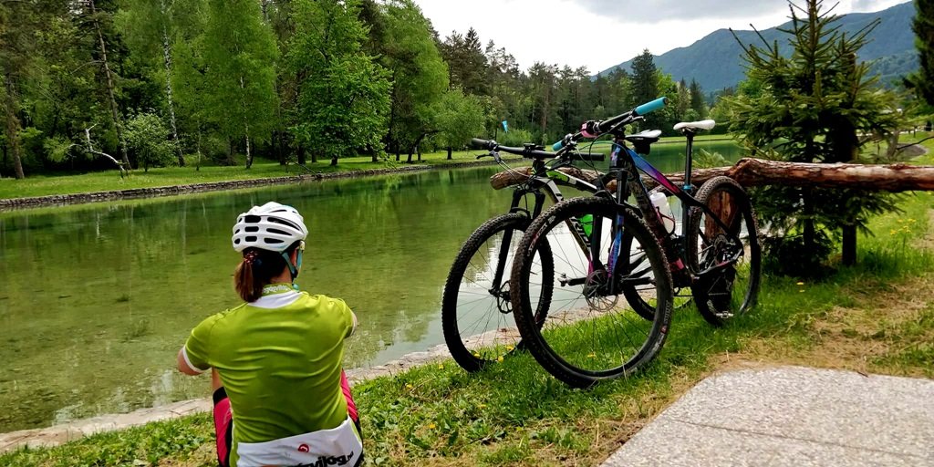 Camping Sobec, és az ő privát fürdőtavuk Forrás: Mozgásvilág.hu