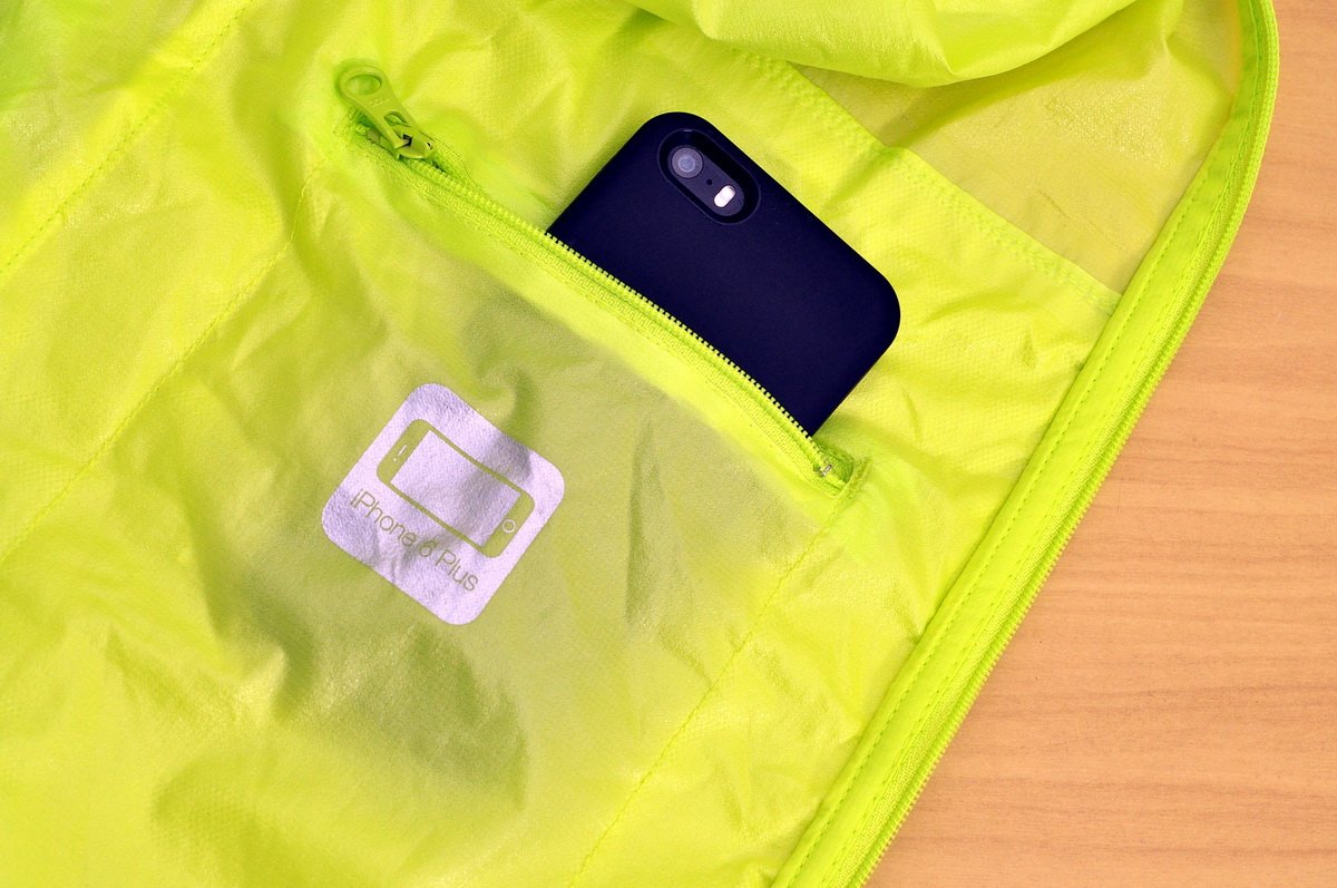 Telefontartó akár nagyobb modelleknek is