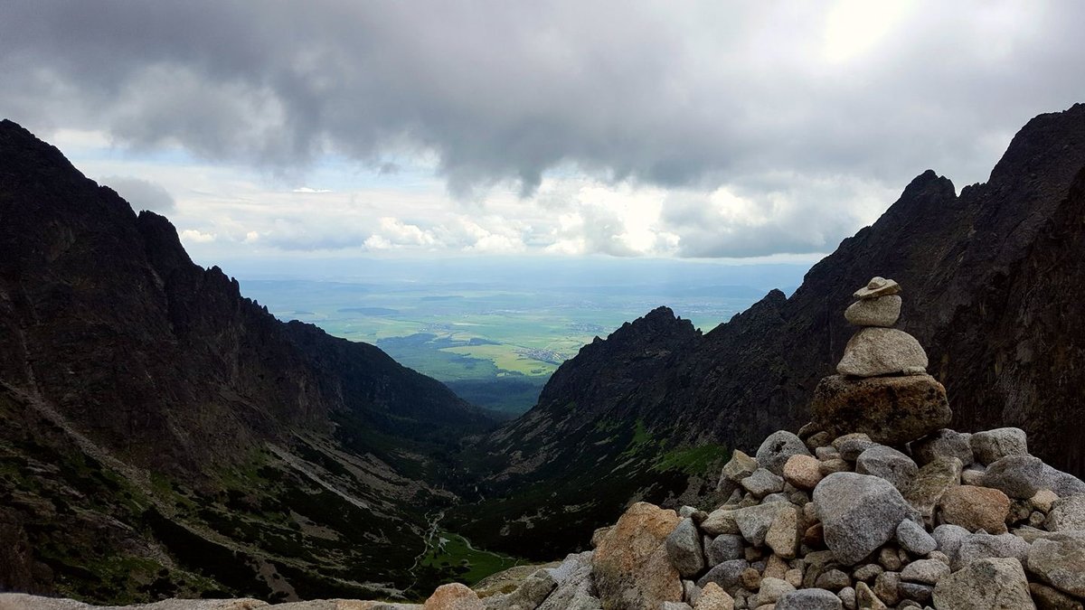 A Kis-Tarpataki-völgy 2000 m magasból