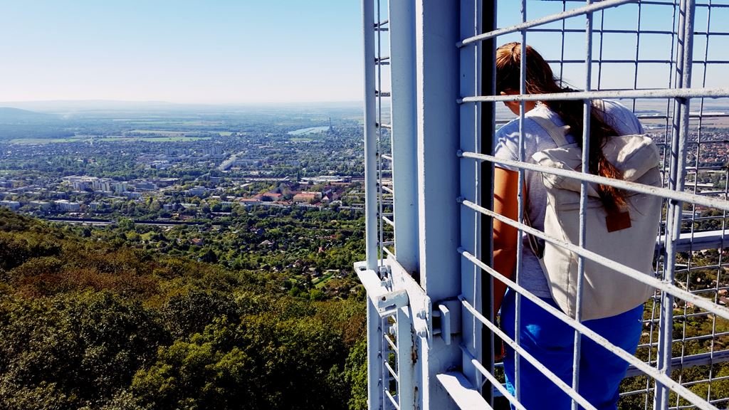 A kilátó teljesen biztonságos, 100%-ban lezárt