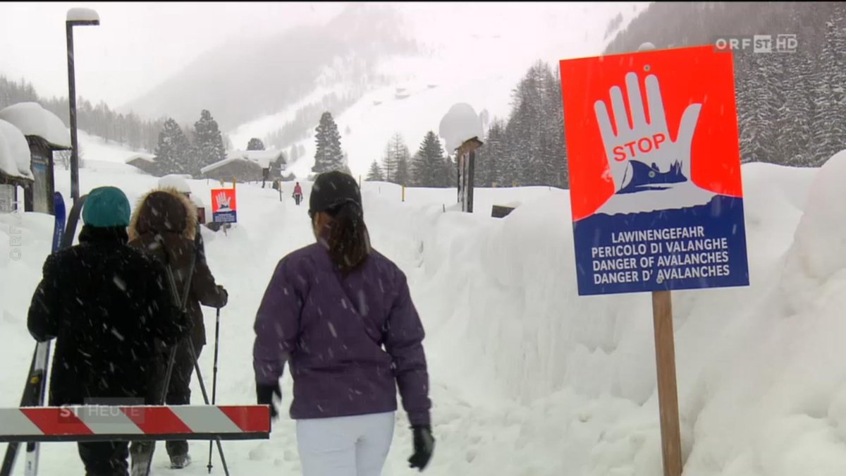 Ahrntal, Dél-Tirol. Ők nem értik a táblát. Forrás: Orf screenshot