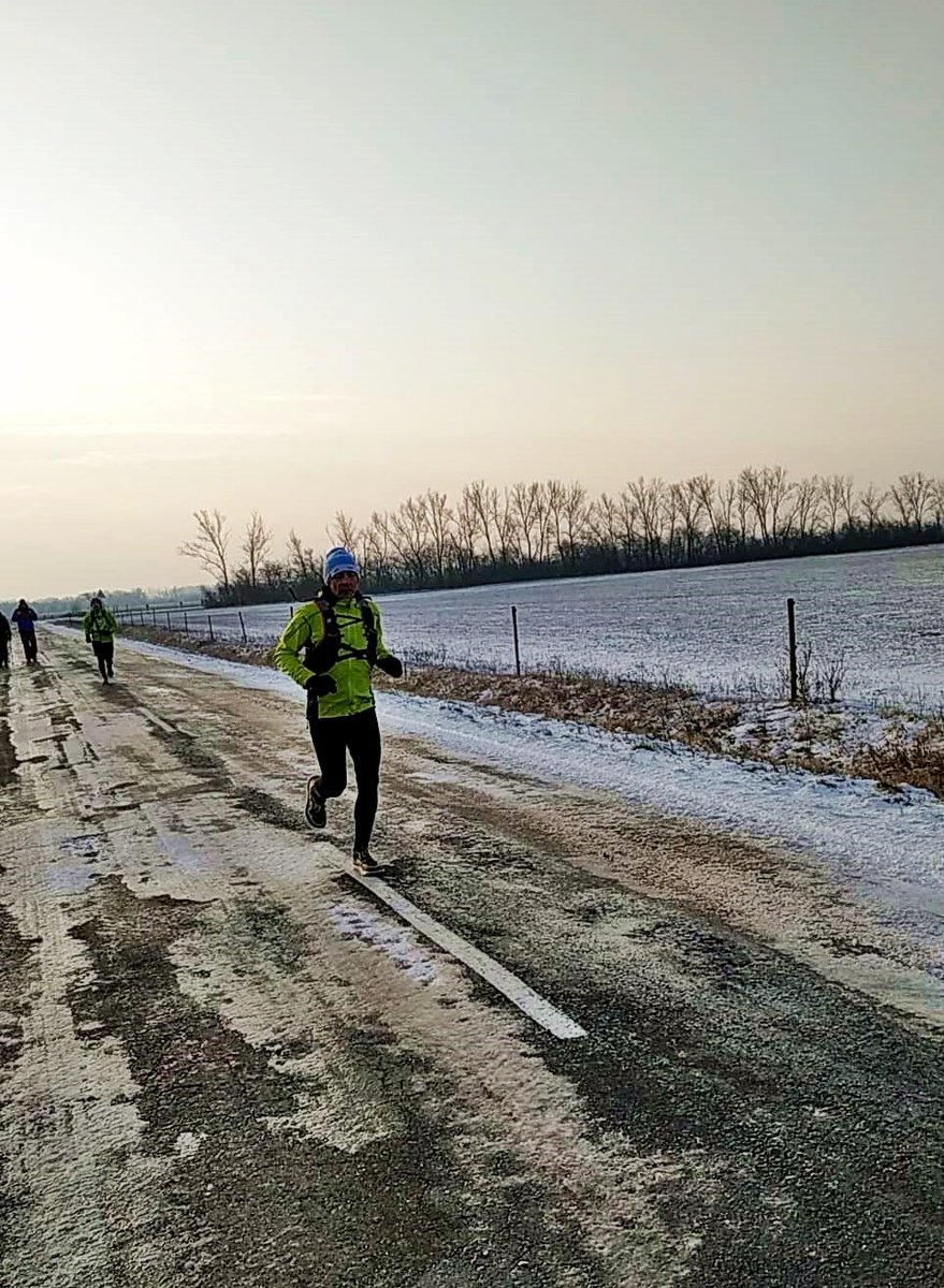 Aszfaltos és terep utak váltják egymást