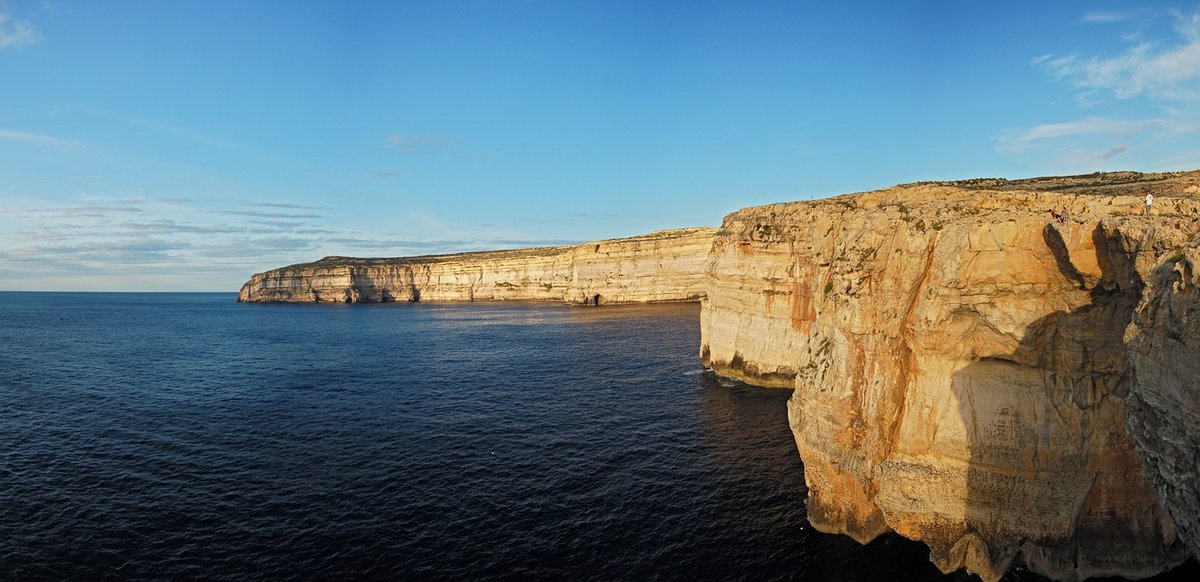 Gozo sziklaszirtek Forrás: Máltai Idegenforgalmi Hivatal