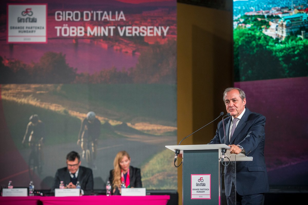 Mauro Vegni, a Giro főszervezője a sajtótájékoztatón Forrás: Aktív Magyarország