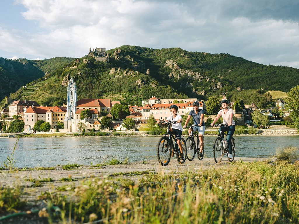 Duna menti kerékpárút EuroVelo 6 Forrás: (c) Stefan Fuertbauer