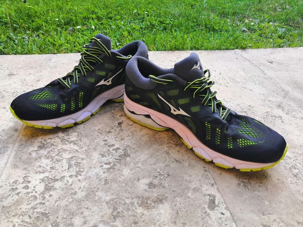 Mizuno Wave Ultima 11