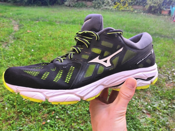 Mizuno Wave Ultima 11