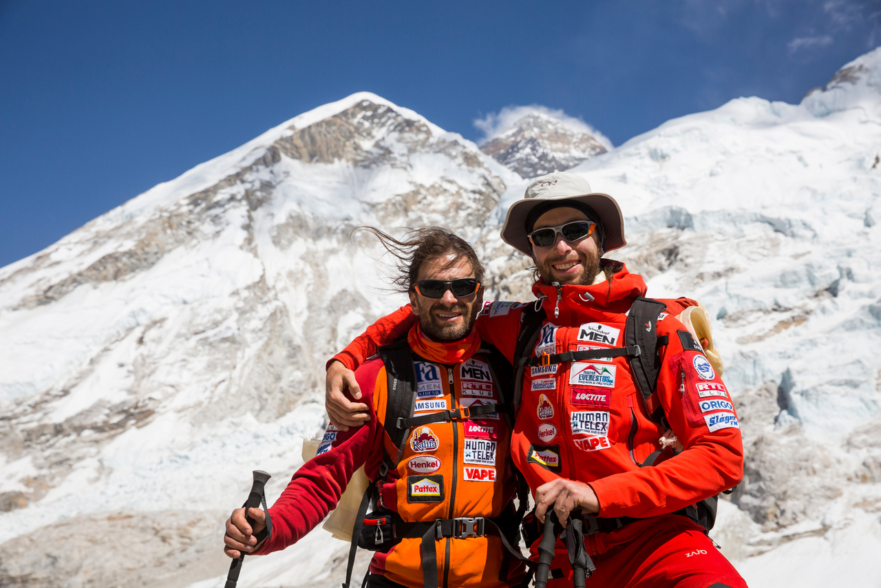 Klein és Suhajda az Everest alaptáborában, 2017 Forrás: Eseményhorizont