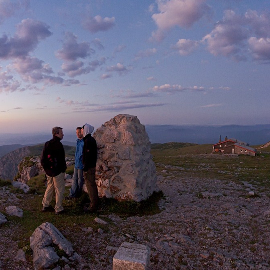 Felvonóval a közeli hegyekbe a vénasszonyok nyara idején is