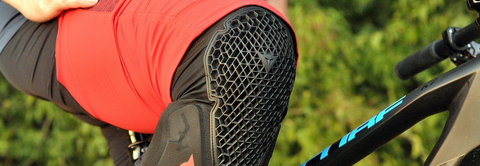 Észrevétlen térdvédelem - Dainese Trail Skins 2 teszt Hír