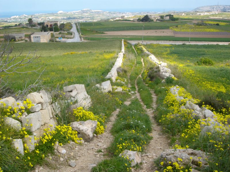 Dwejra Lines Targa Szakadék Forrás: Victoria Lines Malta