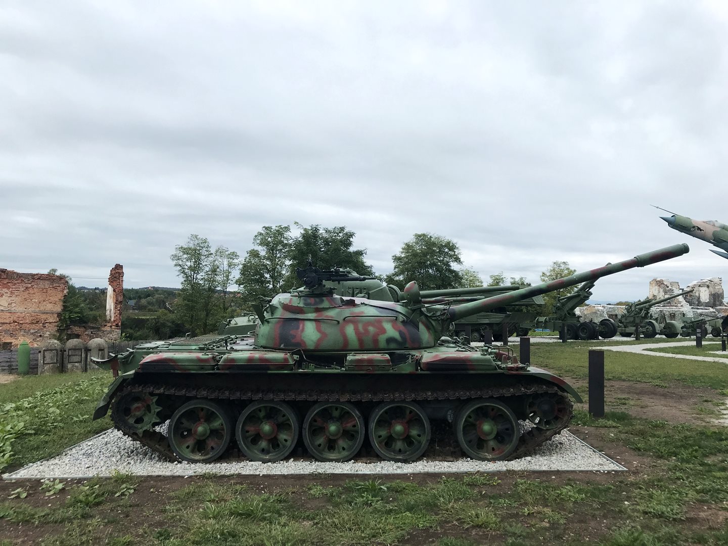 Tankok délszláv háború emlékét őrző múzeumban