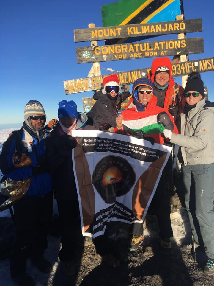 A Kilimandzsáró csúcsán Forrás: Takács Viktor - Mozgásvilág