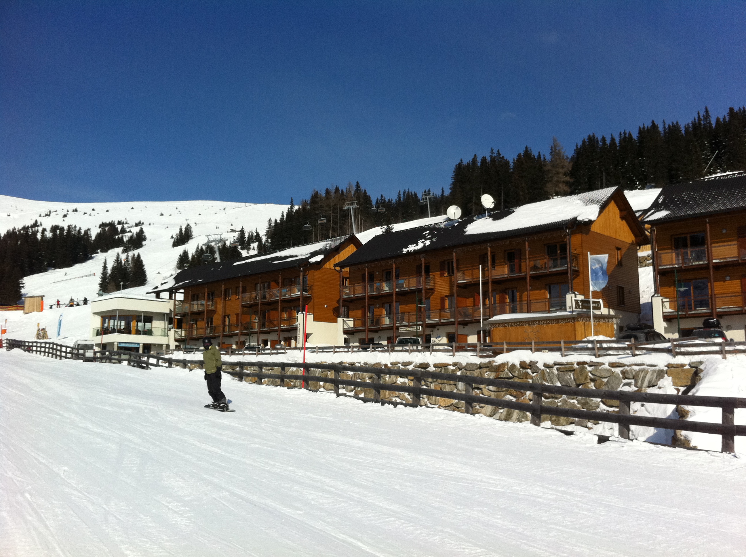 sissipark_lachtal_epulet