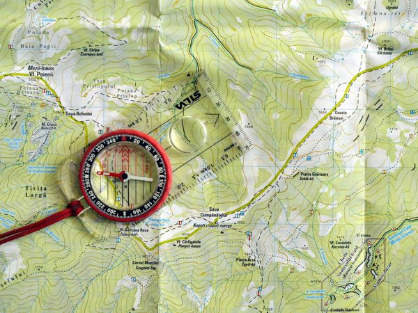 Hogyan használd az iránytűt/tájolót?