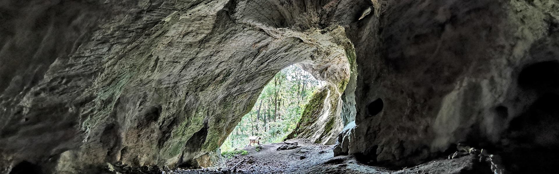 Répáshutáról a Fekete-len időszakos karsztforrásaihoz Túra