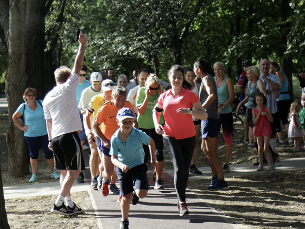 Új futókört avatott a Kőbányai Önkormányzat