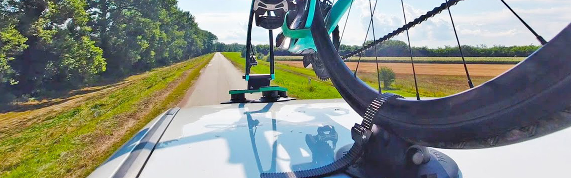 Bringaszállítás tetősín és vonóhorog nélkül?