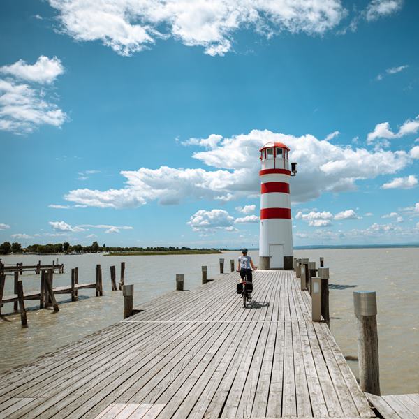 A Fertő-tó kerékpár-út (B10)  Ezt nézd meg/ne hagyd ki, ha a Fertő-tó körül tekersz